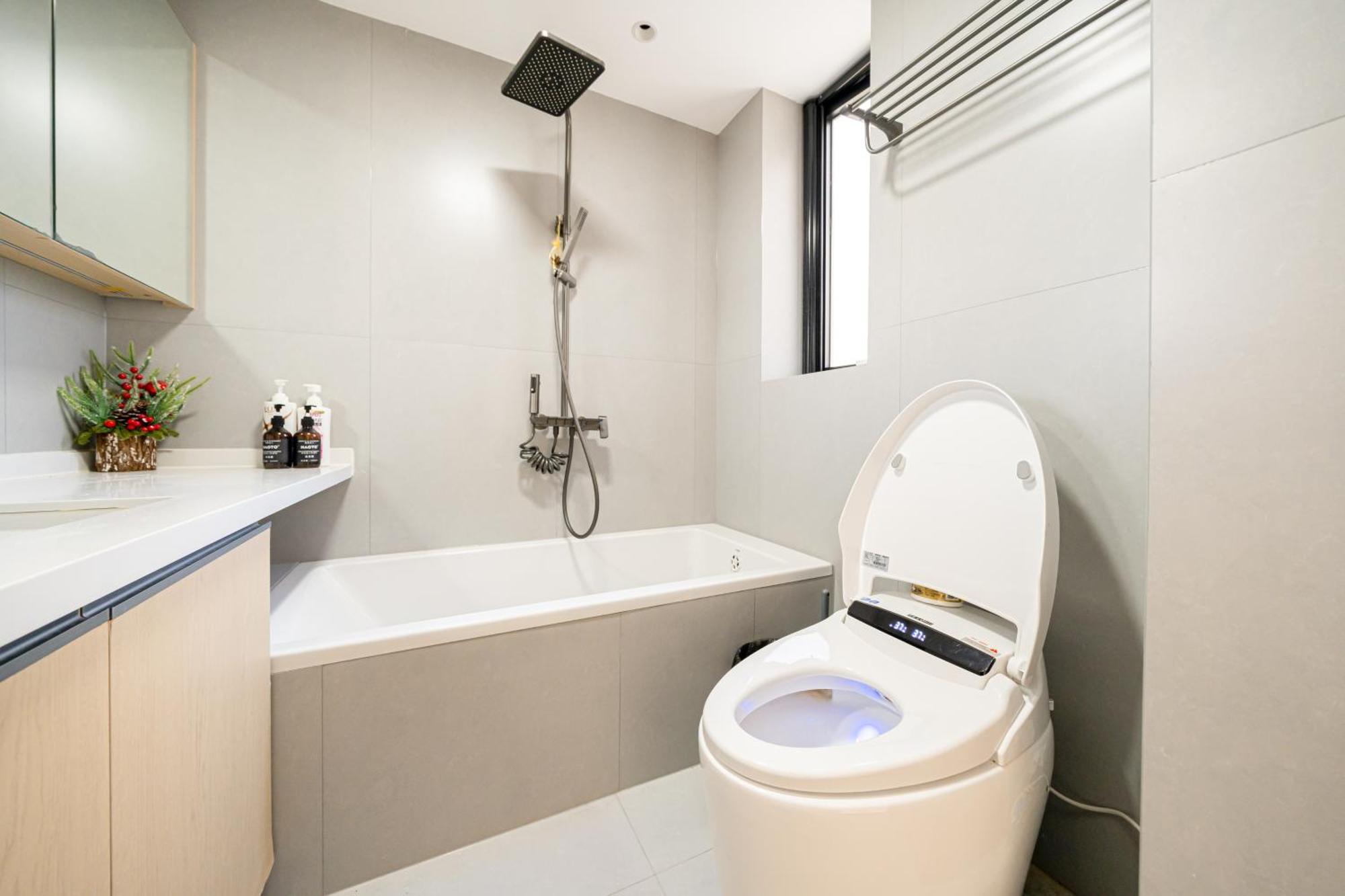 Huili Garden, 3brs High-end Design * Shanghai